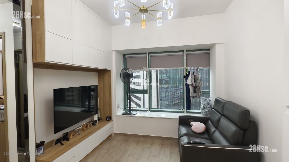 名逸居 售盘 2 房 , 1 浴室 527 平方尺