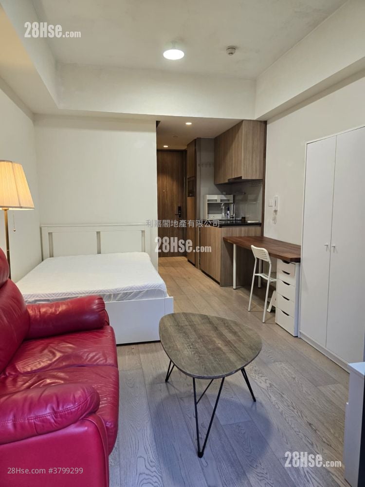 The Met. Acappella Rental Studio , 1 Bathroom 254 ft²