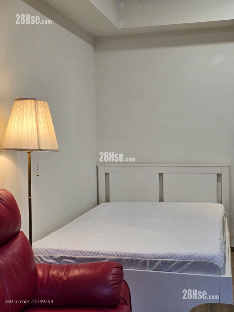 The Met. Acappella Rental Studio , 1 Bathroom 254 ft²