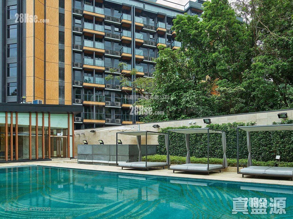 The Met. Acappella Rental Studio , 1 Bathroom 254 ft²