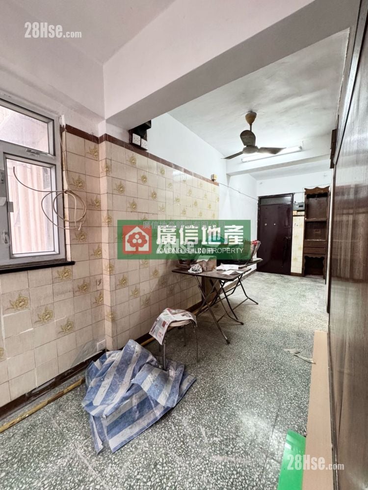 Wing Wah Building Sell 2 Bedrooms , 1 Bathroom 375 ft²
