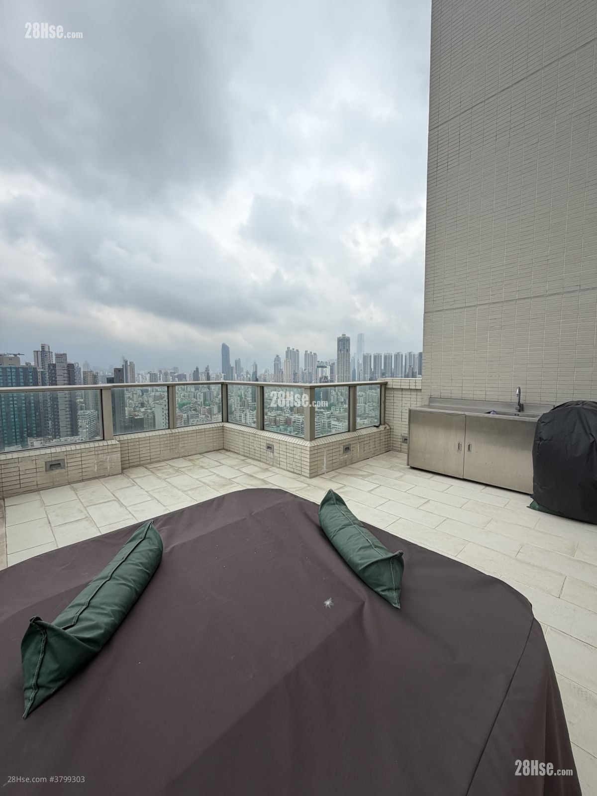 Madison Park Sell Studio , 1 Bathroom 438 ft²