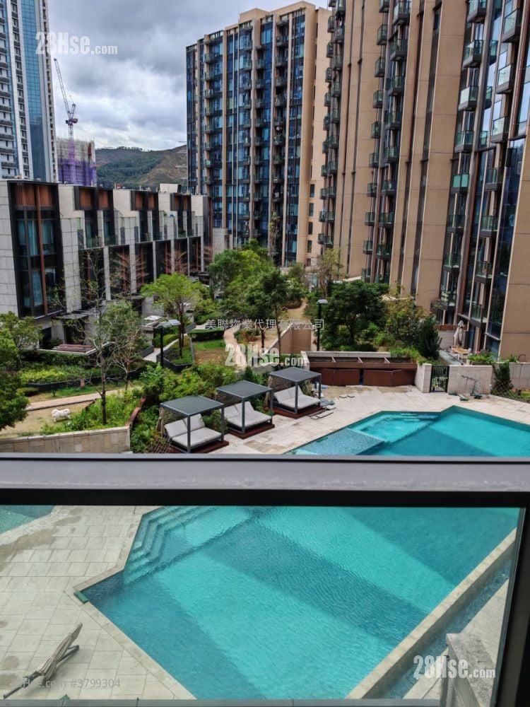 View: Crescent Green Sell 3 Bedrooms , 3 Bathrooms 940 ft²