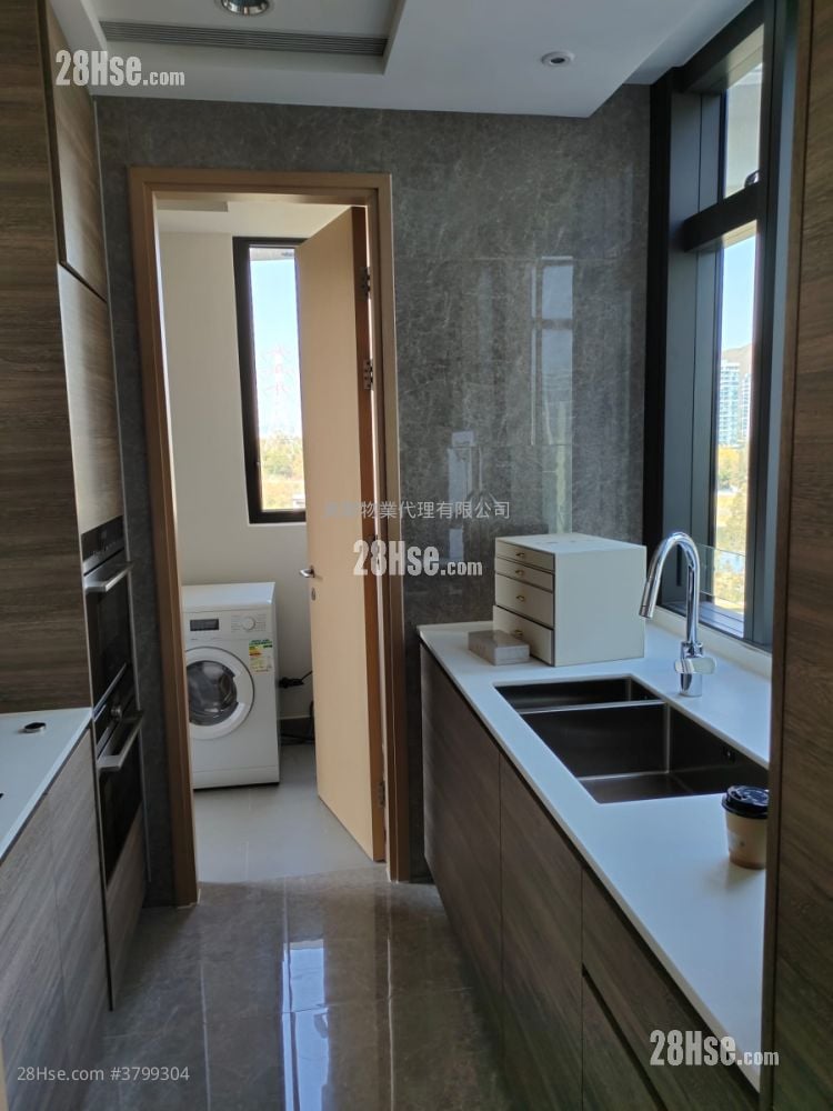 kitchen: Crescent Green Sell 3 Bedrooms , 3 Bathrooms 940 ft²