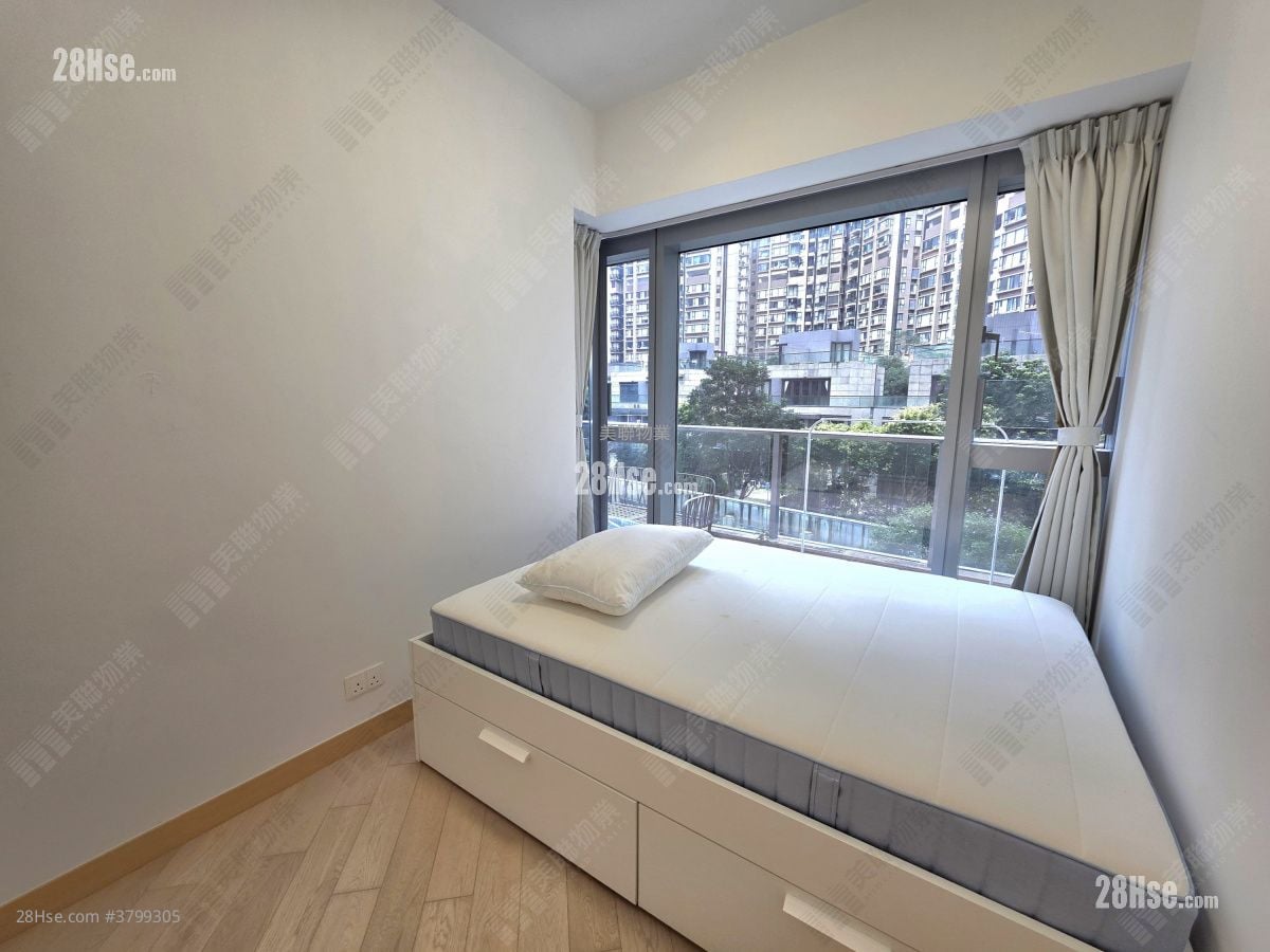 Century Link Rental 2 Bedrooms , 1 Bathroom 445 ft²