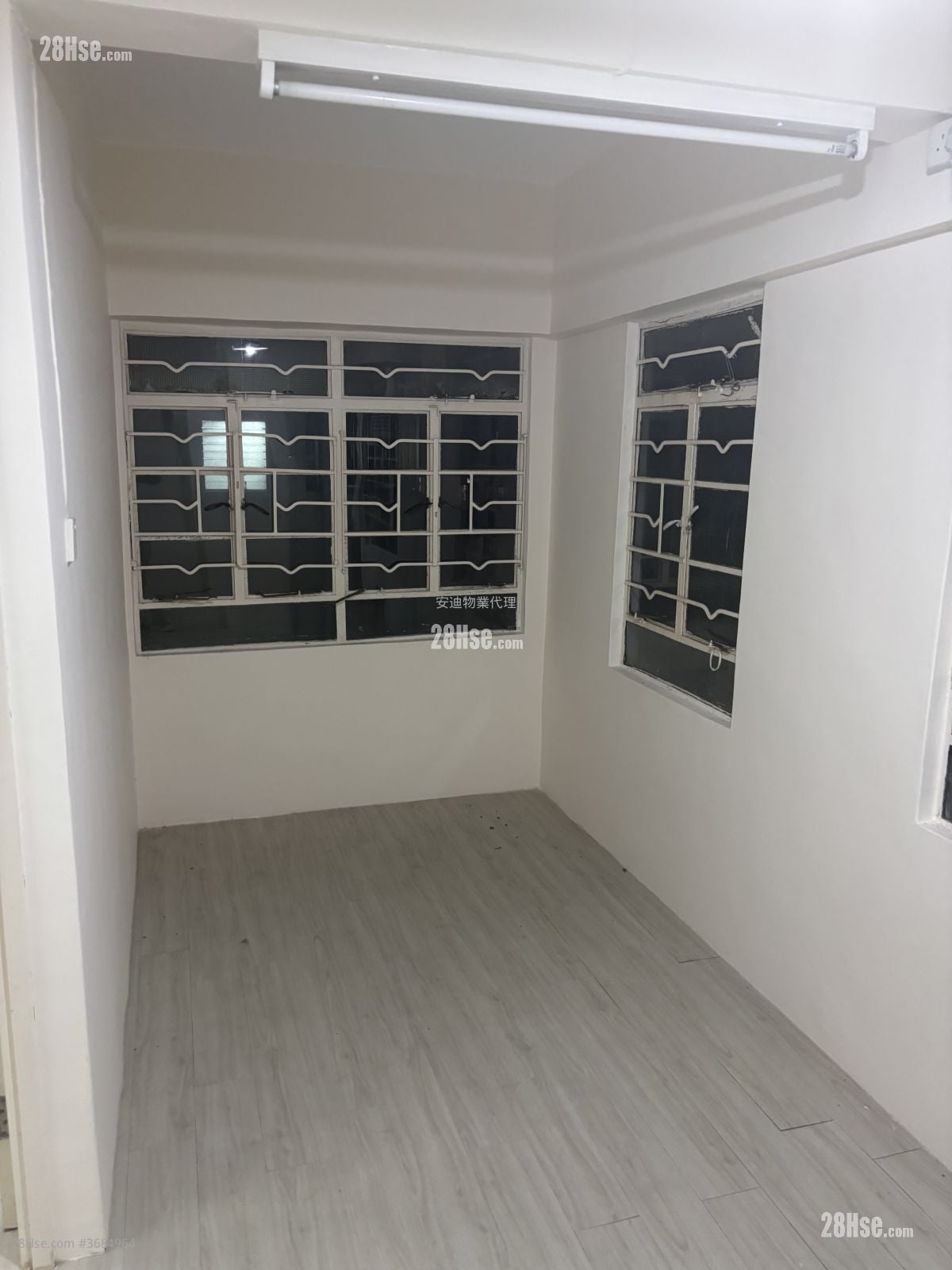 Chinese Mansion Rental 2 Bedrooms , 1 Bathroom 328 ft²