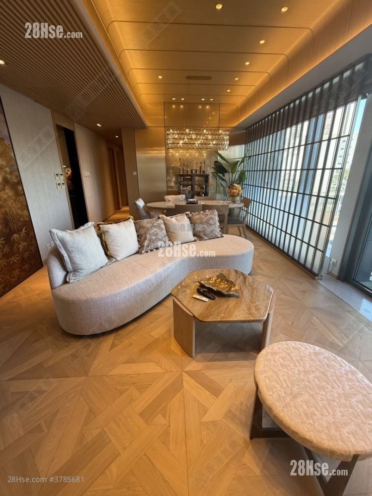 Ultima Rental 4 Bedrooms , 4 Bathrooms 1,311 ft²