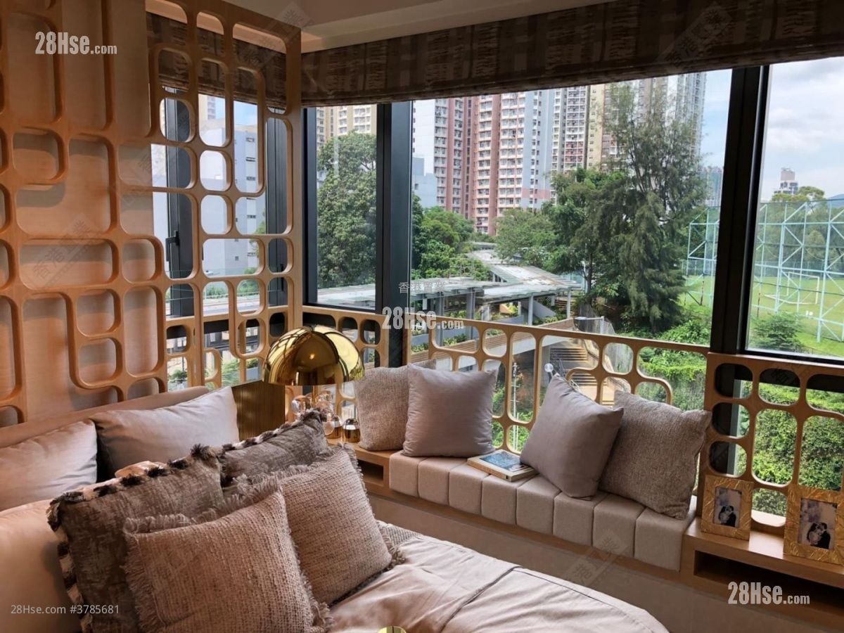 Ultima Rental 4 Bedrooms , 4 Bathrooms 1,311 ft²