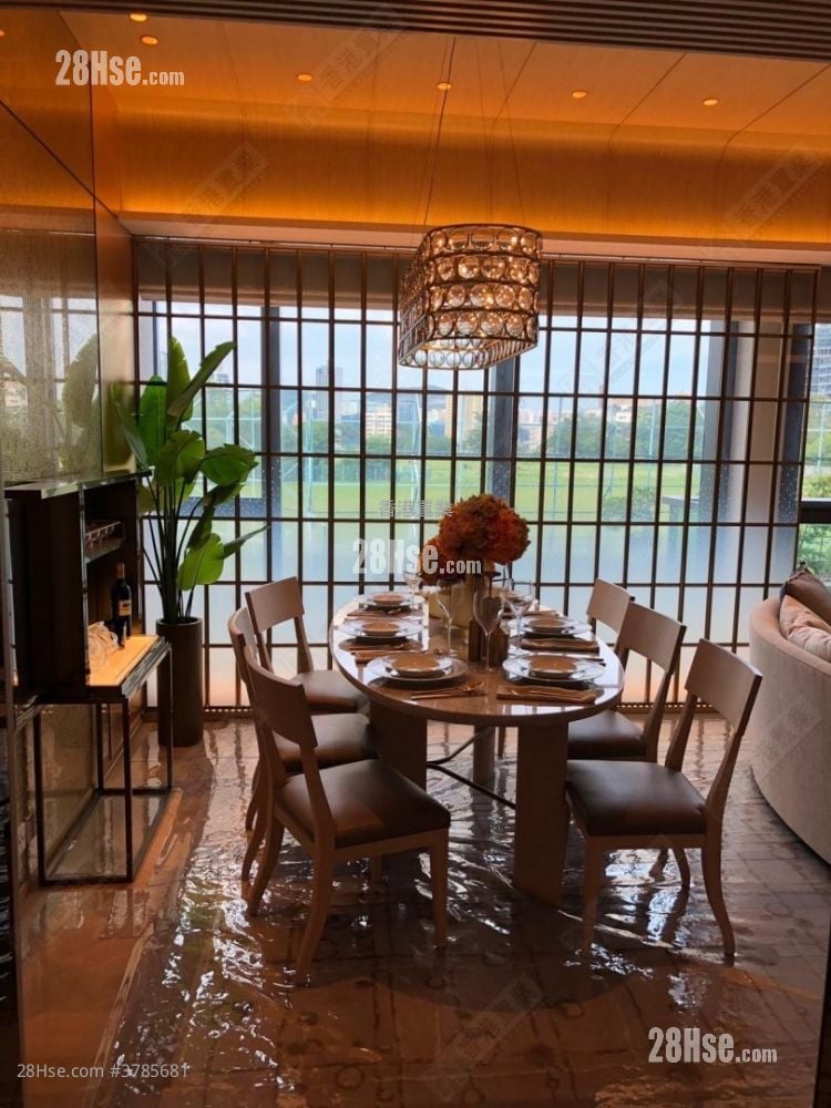 Ultima Rental 4 Bedrooms , 4 Bathrooms 1,311 ft²