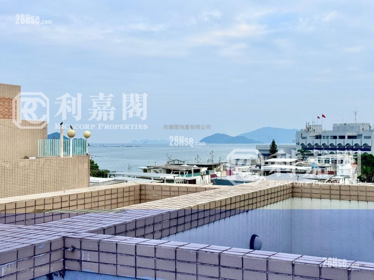 Costa Bello Sell 3 Bedrooms , 2 Bathrooms 837 ft²