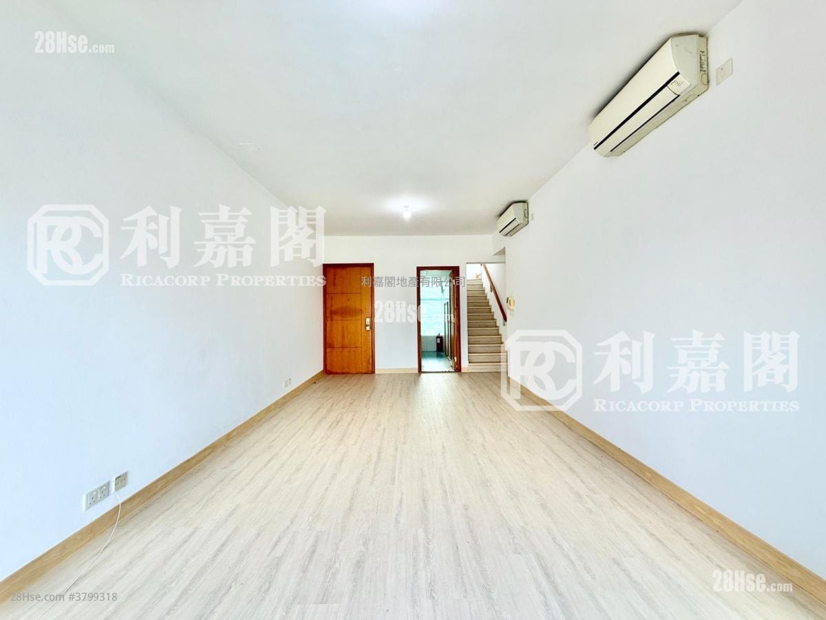 Costa Bello Sell 3 Bedrooms , 2 Bathrooms 837 ft²