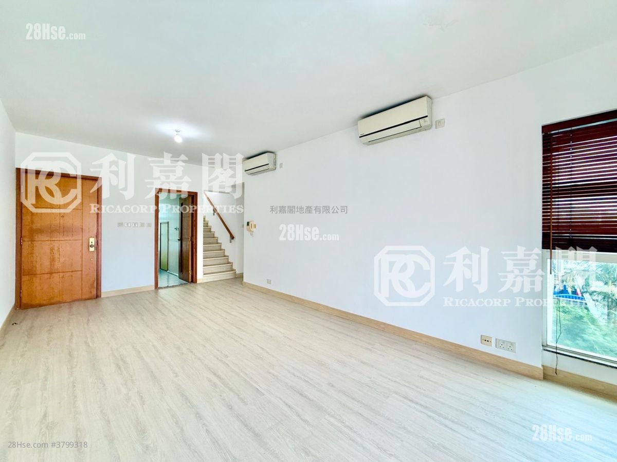 Costa Bello Sell 3 Bedrooms , 2 Bathrooms 837 ft²