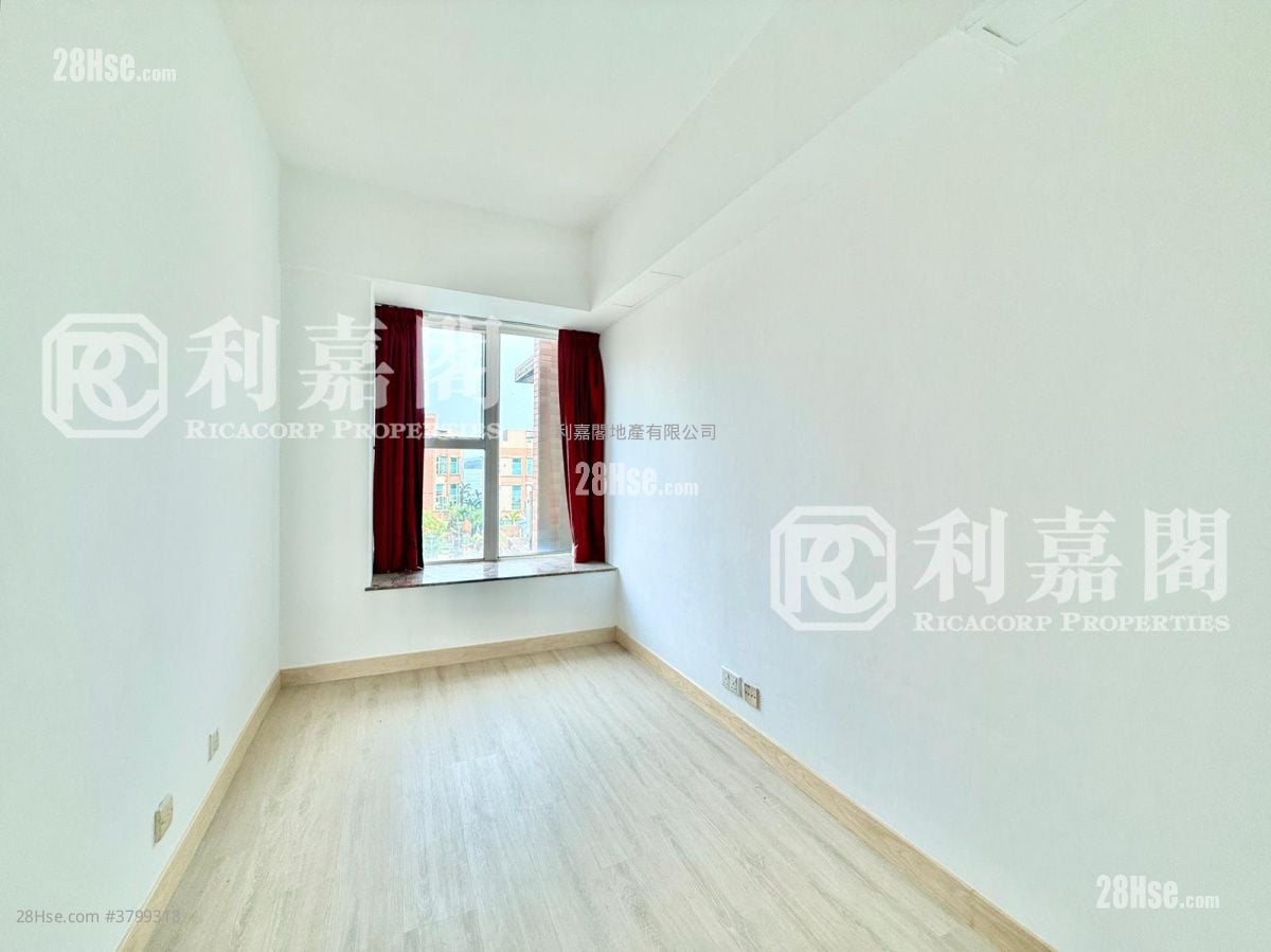 Costa Bello Sell 3 Bedrooms , 2 Bathrooms 837 ft²