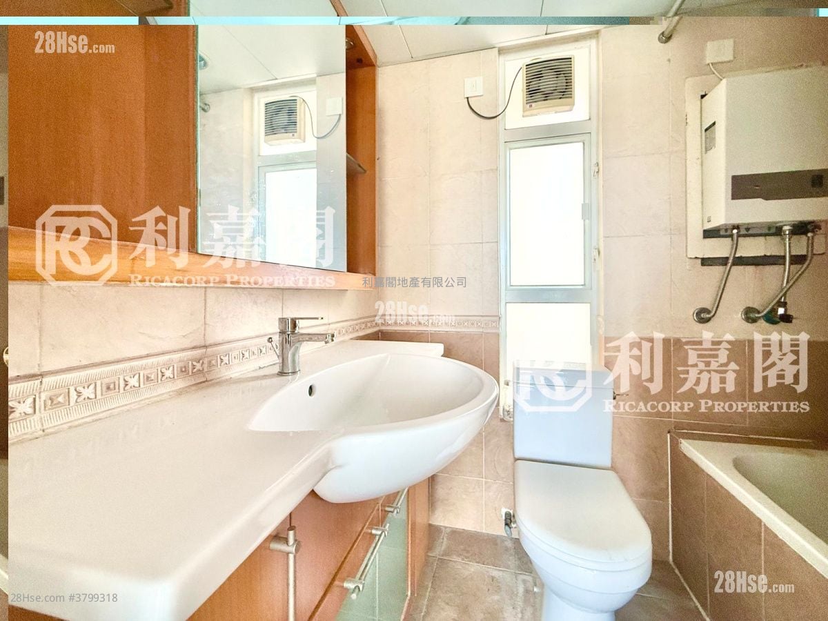 Costa Bello Sell 3 Bedrooms , 2 Bathrooms 837 ft²