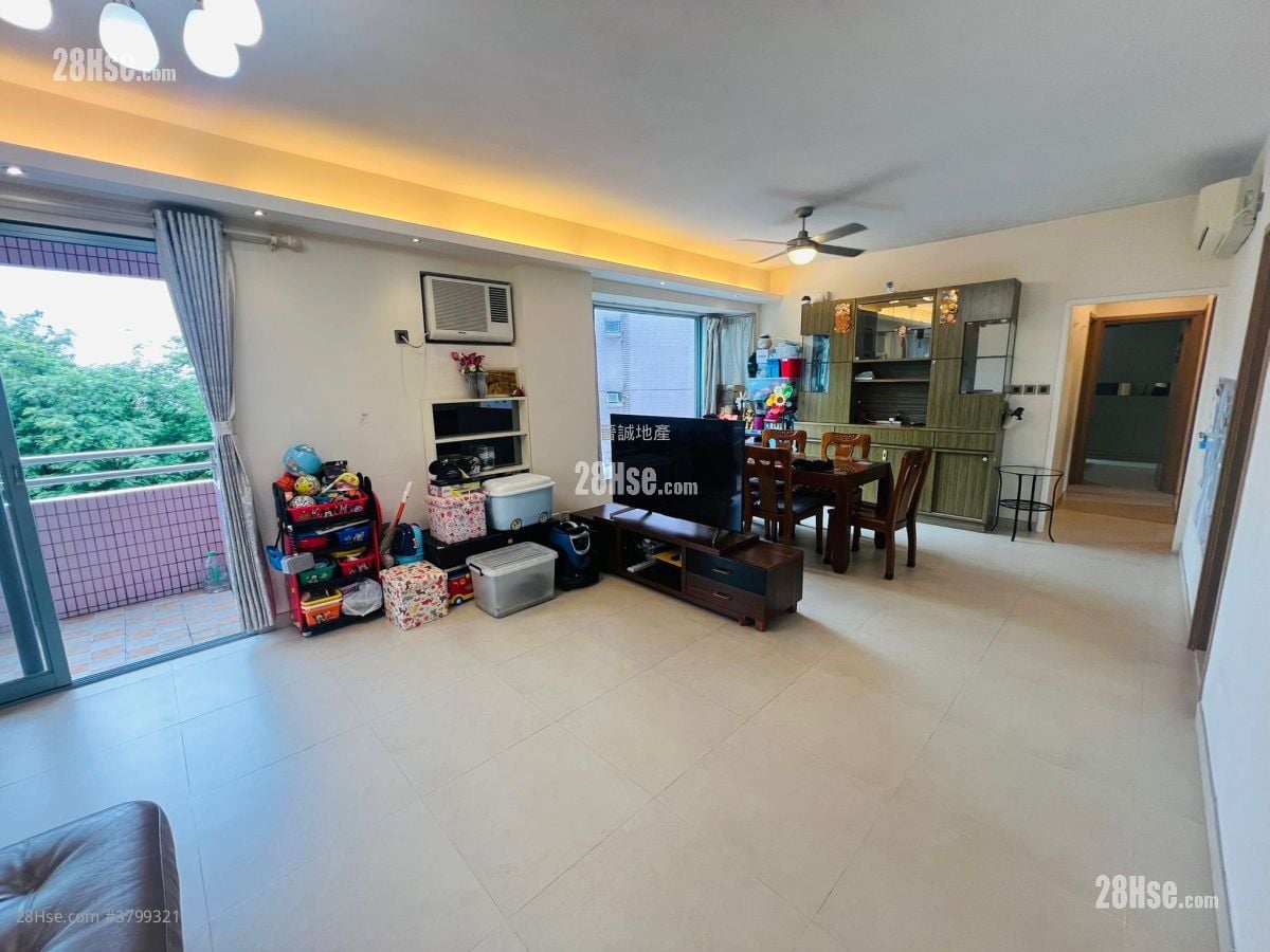 Peridot Court Sell 4 Bedrooms , 3 Bathrooms 1,155 ft²