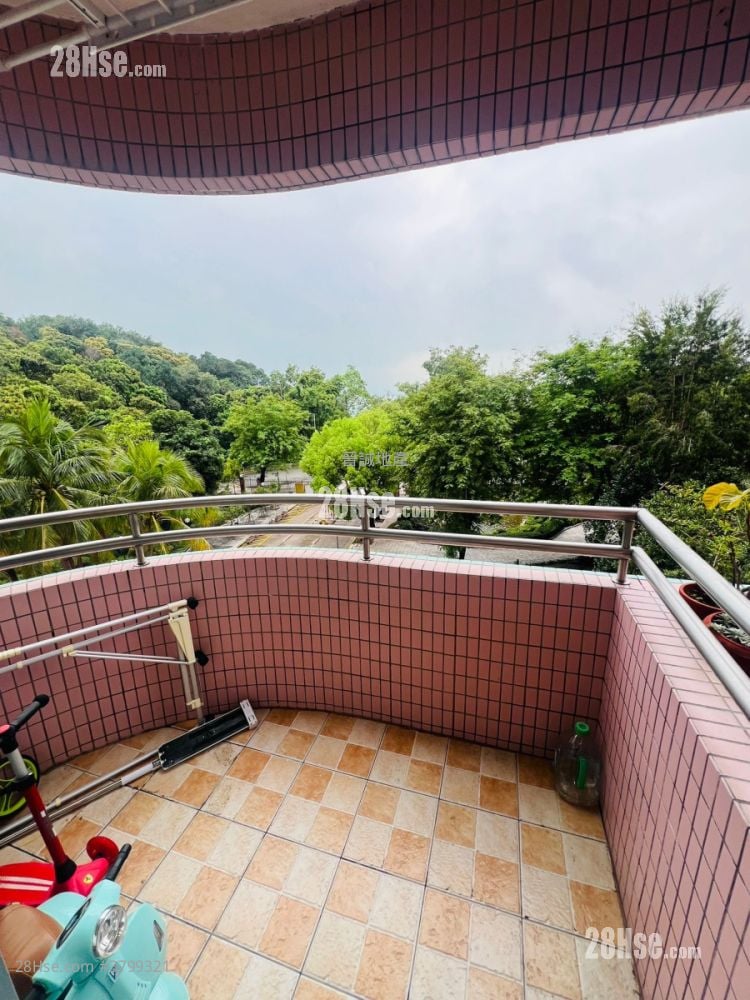 Peridot Court Sell 4 Bedrooms , 3 Bathrooms 1,155 ft²