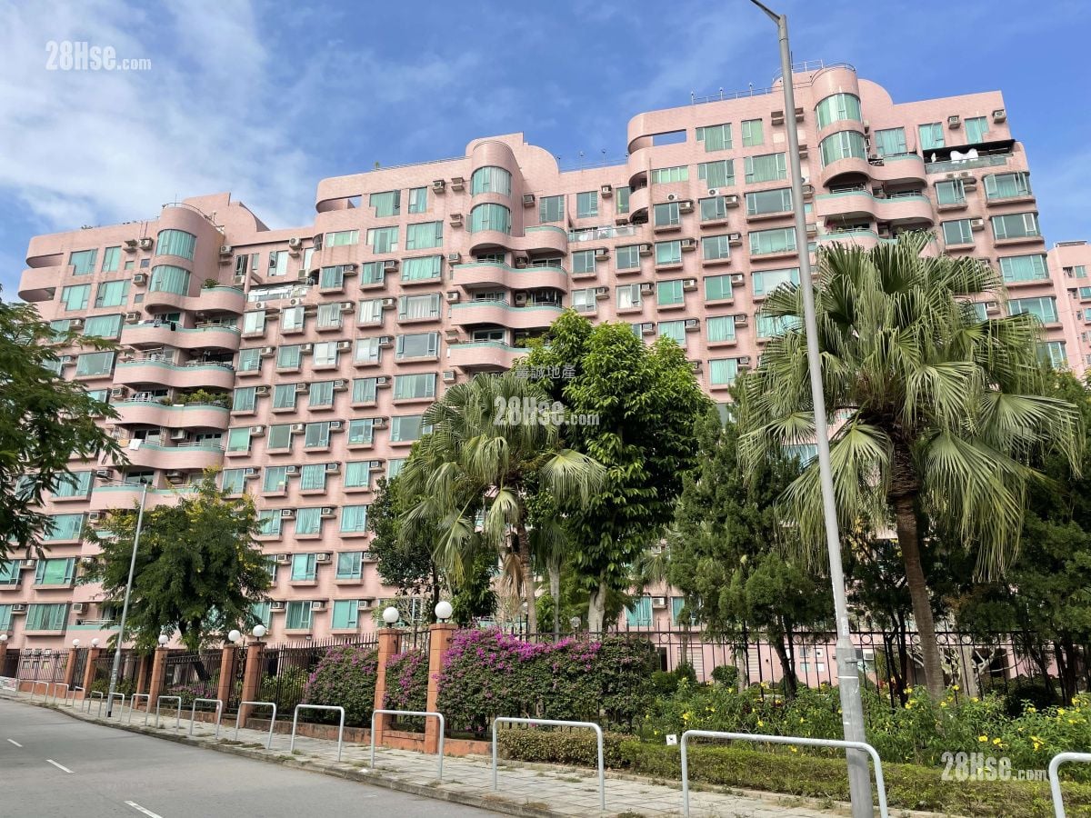 Peridot Court Sell 4 Bedrooms , 3 Bathrooms 1,155 ft²