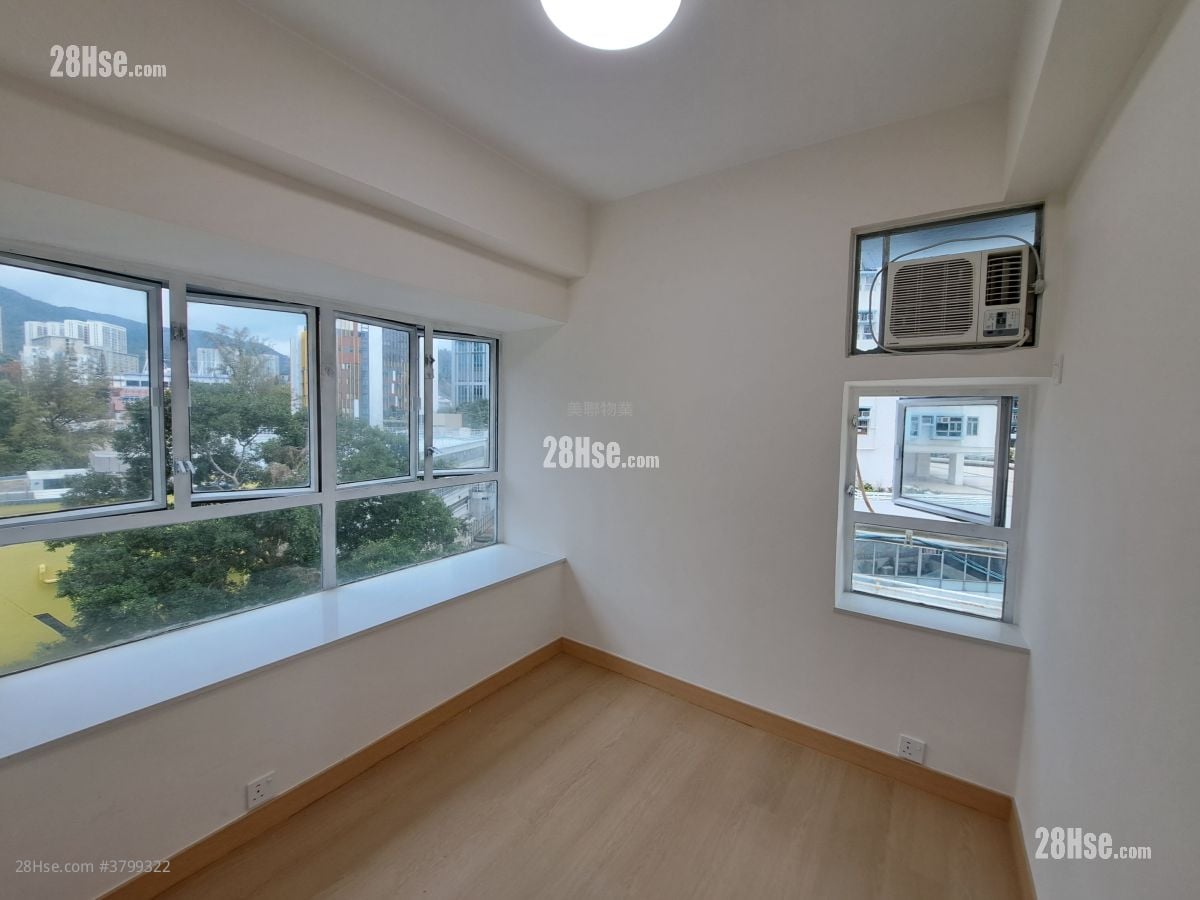 豪辉花园 售盘 3 房 , 1 浴室 463 平方尺