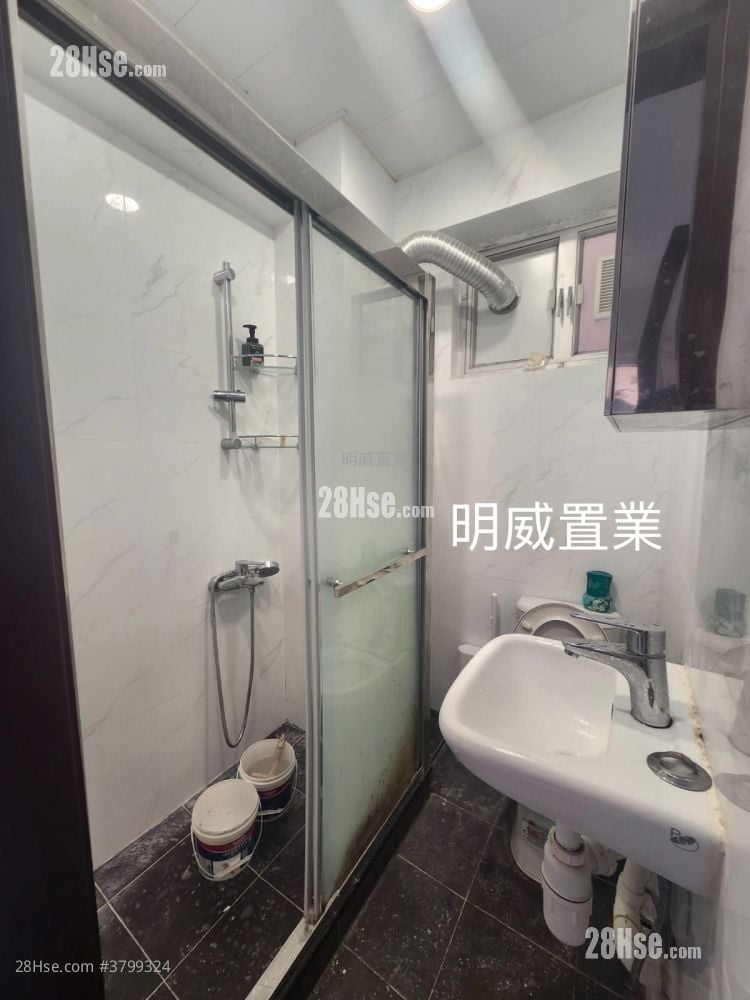 Fu Tao Building Sell 2 Bedrooms 432 ft²