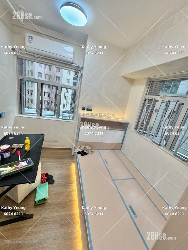 Yan On Building Rental Studio , 1 Bathroom 180 ft²