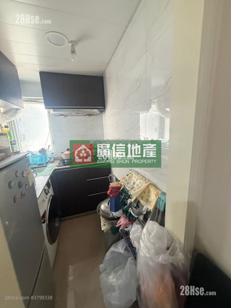 顺安大厦 售盘 2 房 , 1 浴室 321 平方尺