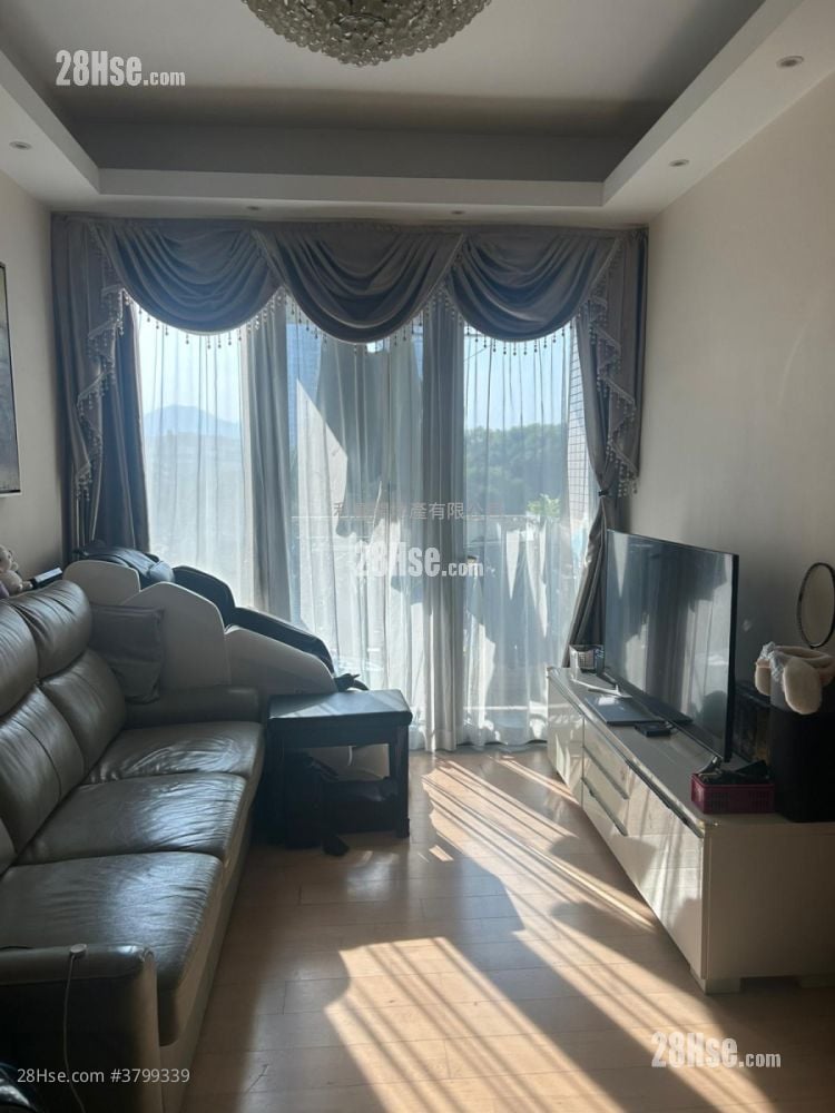 8 Royal Green Sell 3 Bedrooms 661 ft²