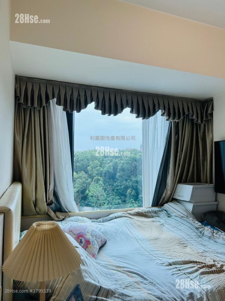 8 Royal Green Sell 3 Bedrooms 661 ft²