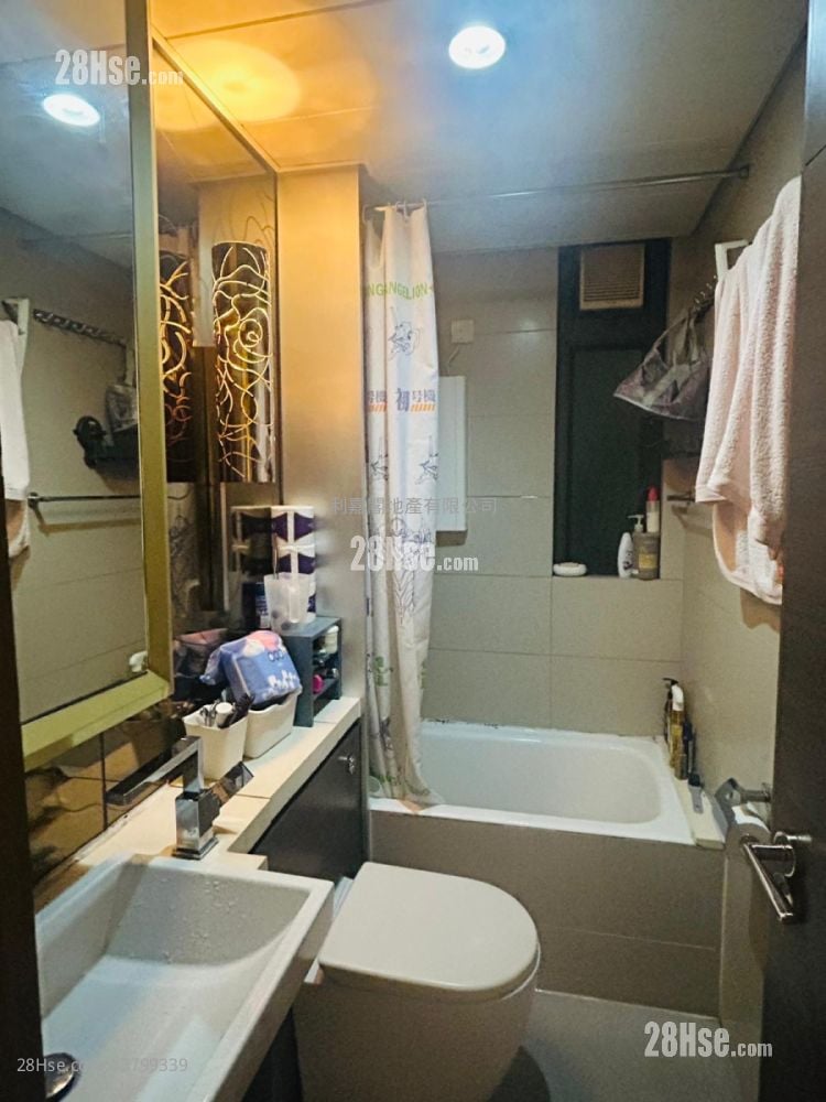 8 Royal Green Sell 3 Bedrooms 661 ft²