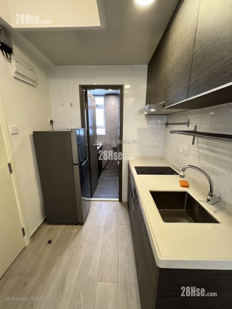 4A Second Street Sell 2 Bedrooms , 2 Bathrooms 274 ft²