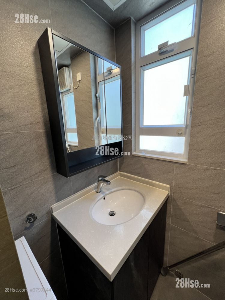 4A Second Street Sell 2 Bedrooms , 2 Bathrooms 274 ft²