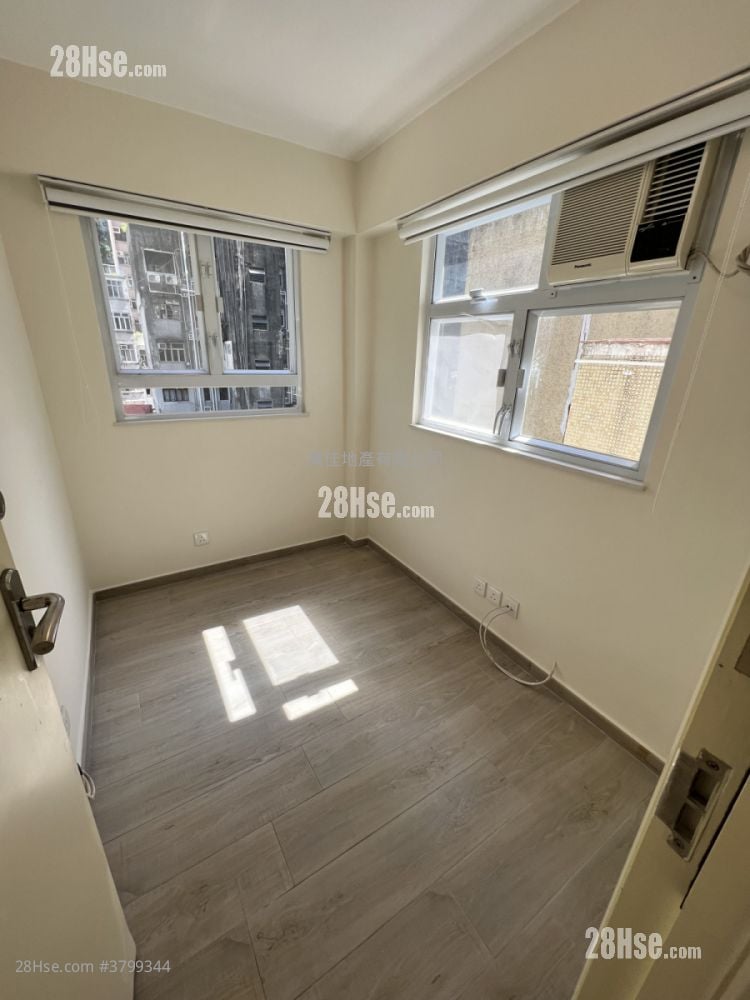 4A Second Street Sell 2 Bedrooms , 2 Bathrooms 274 ft²