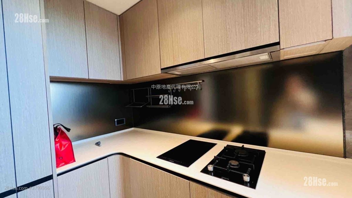 Le Pont Sell 3 Bedrooms , 2 Bathrooms 738 ft²