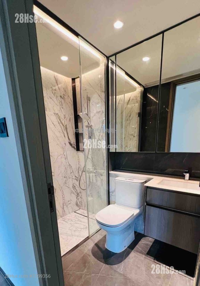 Le Pont Sell 3 Bedrooms , 2 Bathrooms 738 ft²