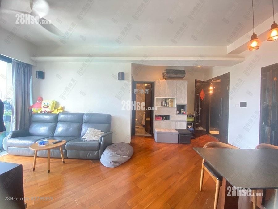 Ultima Sell 1,066 ft²