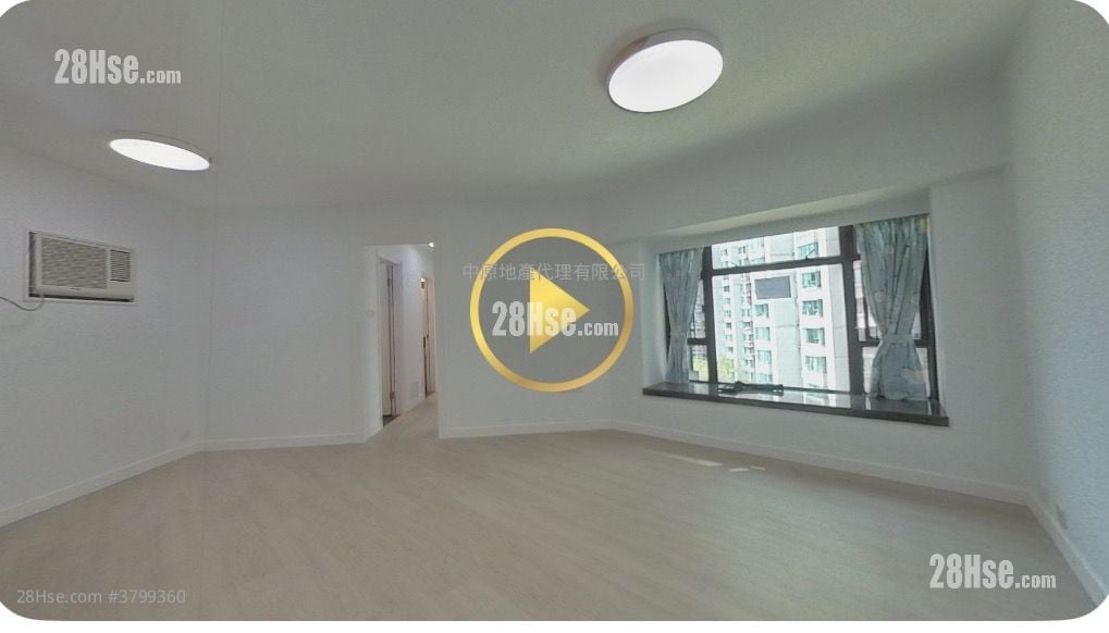 Royal Ascot Sell 3 Bedrooms 676 ft²