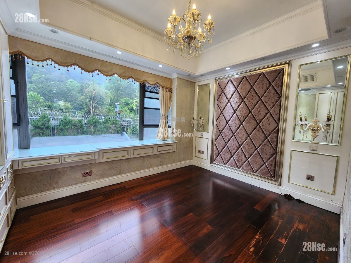 bedroom 1: Double Haven Sell 4 Bedrooms , 5+ Bathrooms 2,250 ft²