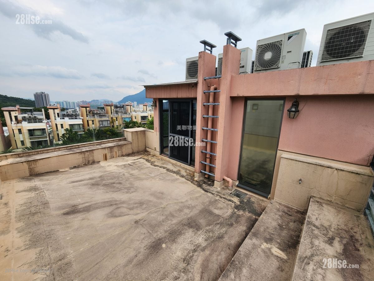 rooftoop: Double Haven Sell 4 Bedrooms , 5+ Bathrooms 2,250 ft²