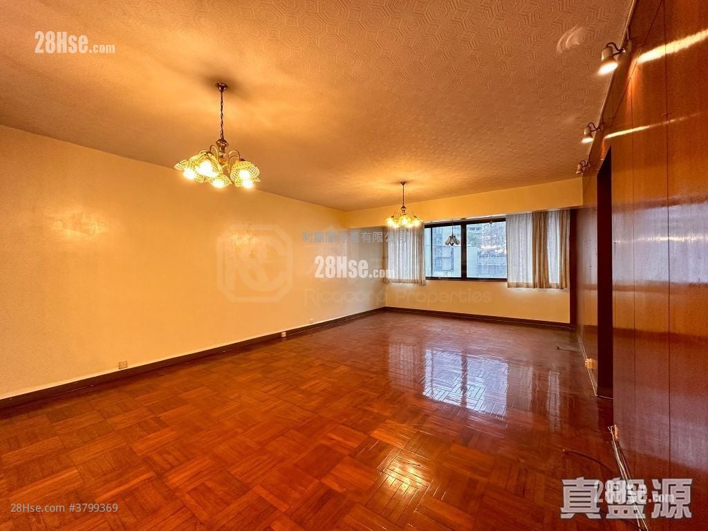 Bel-Air House Sell 3 Bedrooms , 3 Bathrooms 1,378 ft²