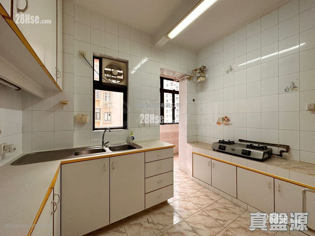 Bel-Air House Sell 3 Bedrooms , 3 Bathrooms 1,378 ft²