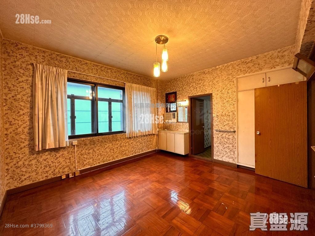 Bel-Air House Sell 3 Bedrooms , 3 Bathrooms 1,378 ft²