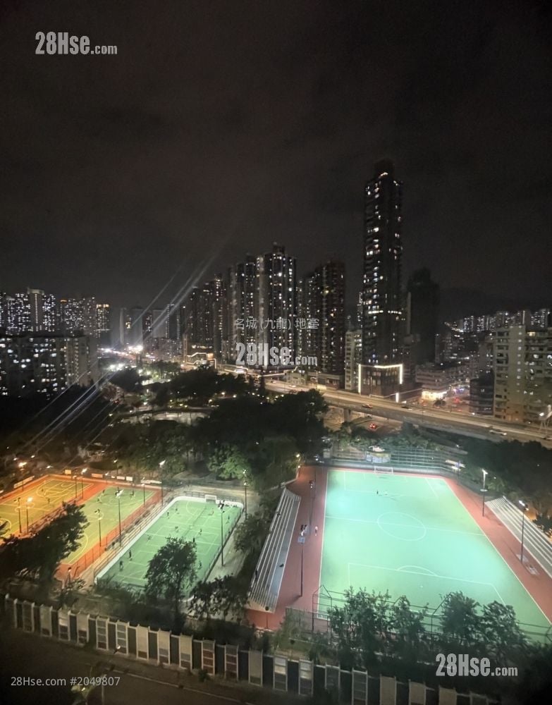 Metro Harbour View Rental 2 Bedrooms , 1 Bathroom 320 ft²