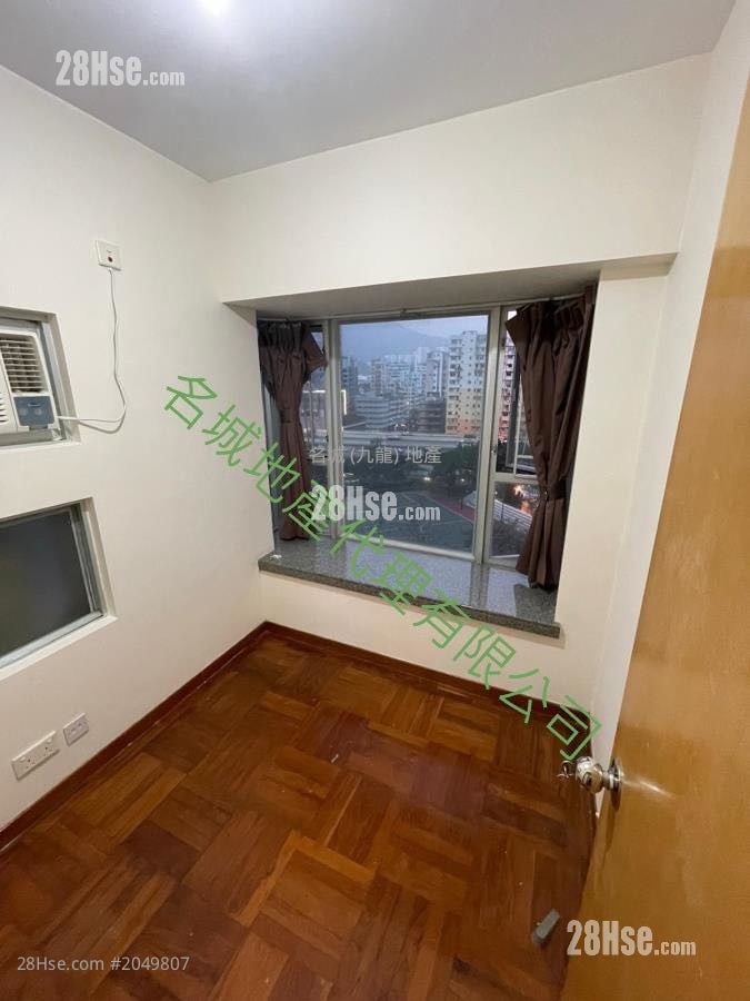 Metro Harbour View Rental 2 Bedrooms , 1 Bathroom 320 ft²