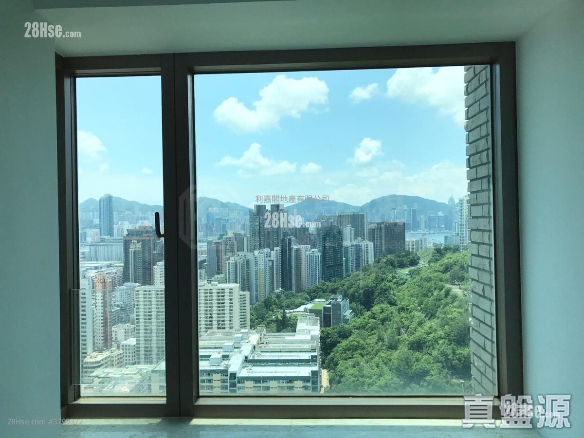 Celestial Heights Sell 4 Bedrooms 1,604 ft²