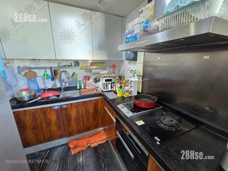 Stars By The Harbour Sell 4 Bedrooms 1,084 ft²