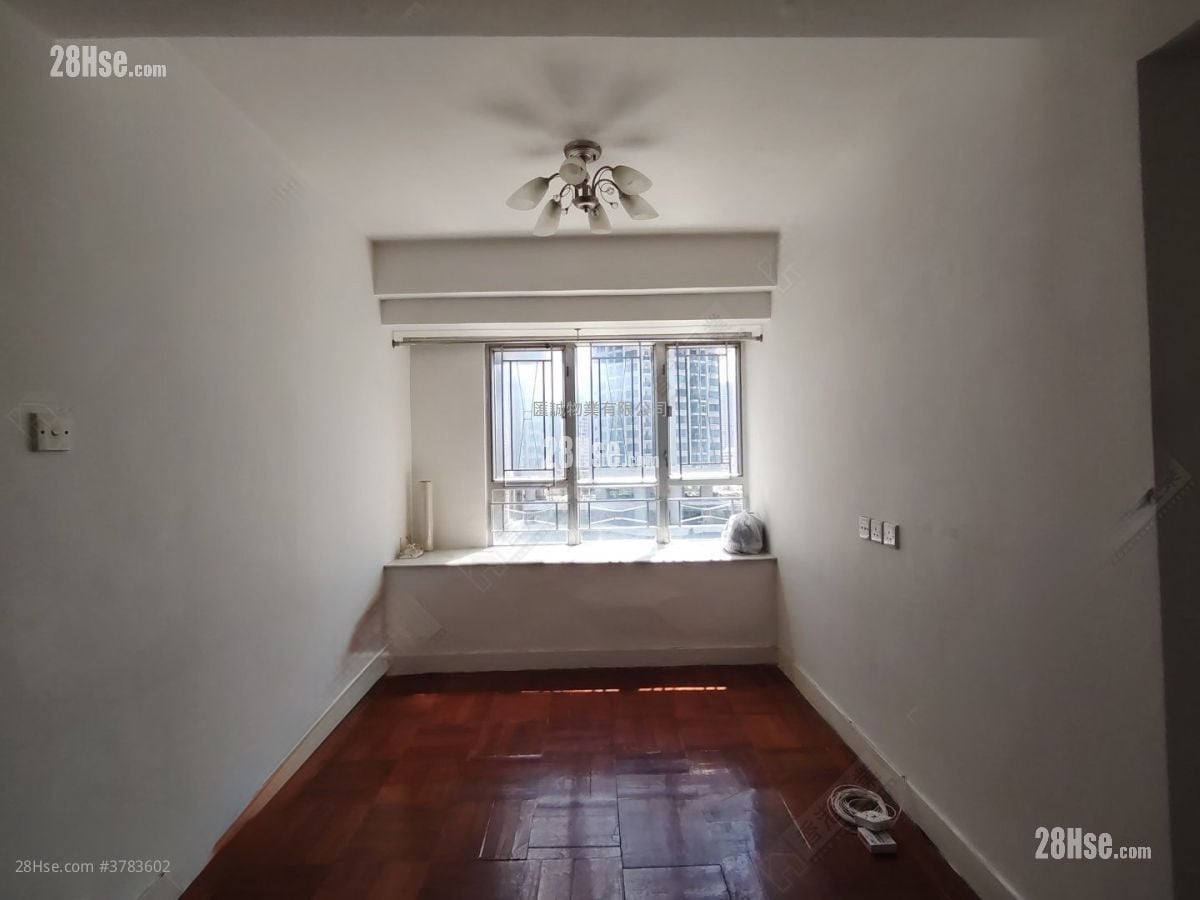 Tropicana Gardens Rental 2 Bedrooms , 1 Bathroom 408 ft²