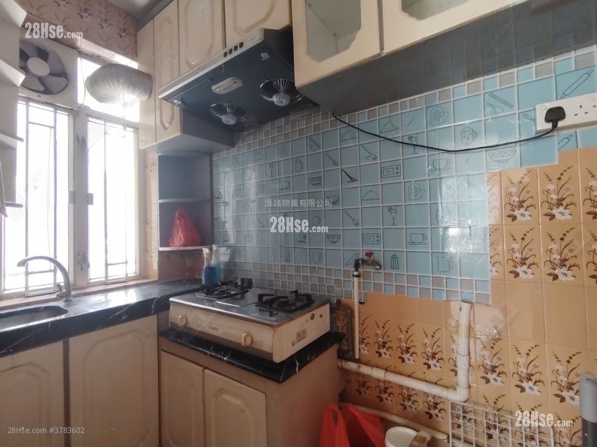 Tropicana Gardens Rental 2 Bedrooms , 1 Bathroom 408 ft²