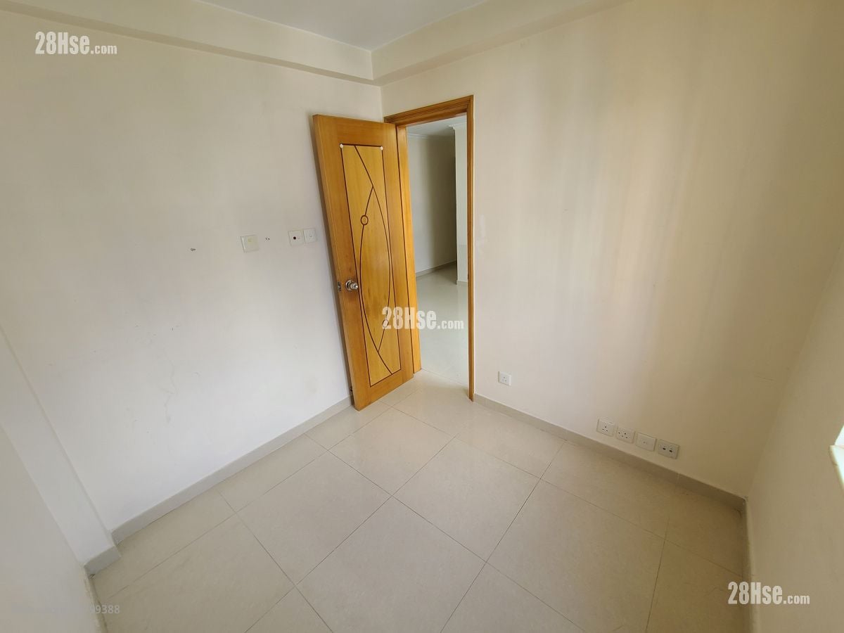 汀雅苑 售盘 3 房 495 平方尺