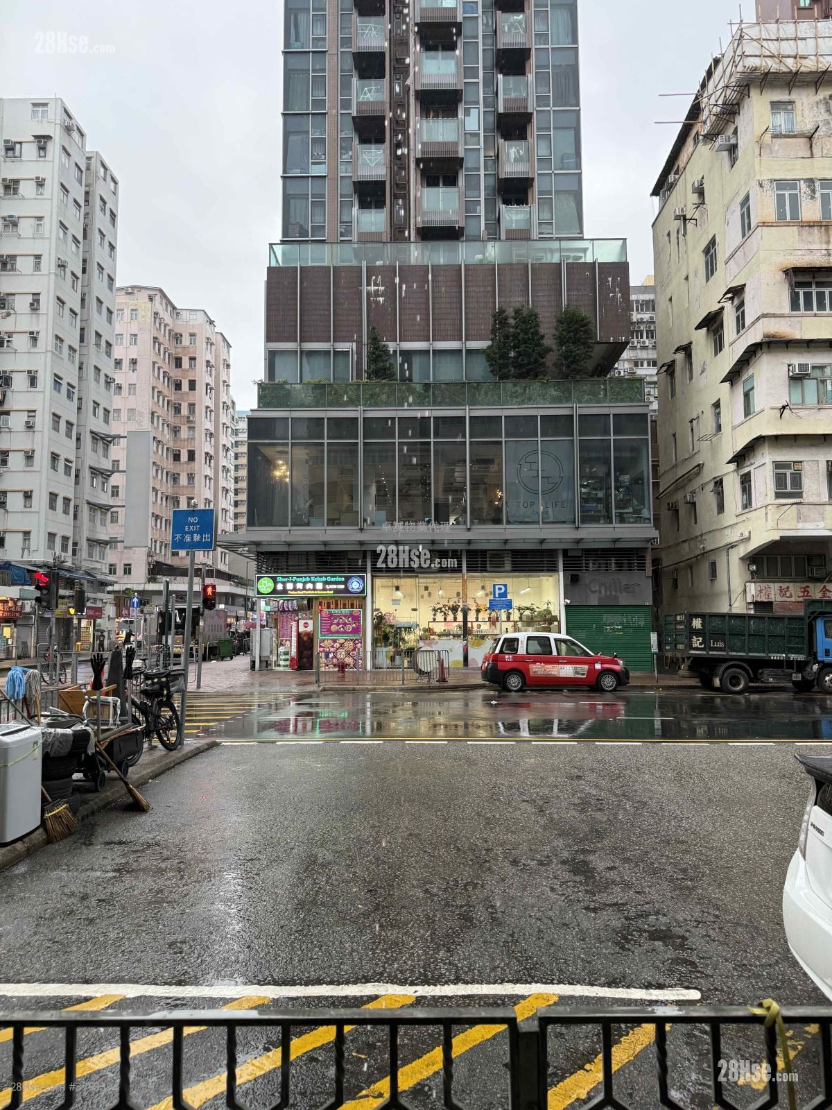 Apartment Rental 2 Bedrooms , 1 Bathroom 238 ft²