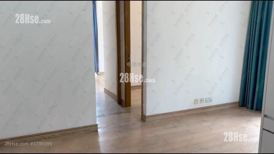 The Reach Sell 2 Bedrooms 443 ft²