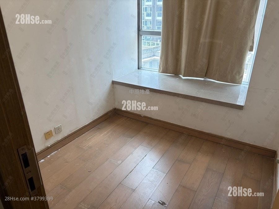 The Reach Sell 2 Bedrooms 443 ft²